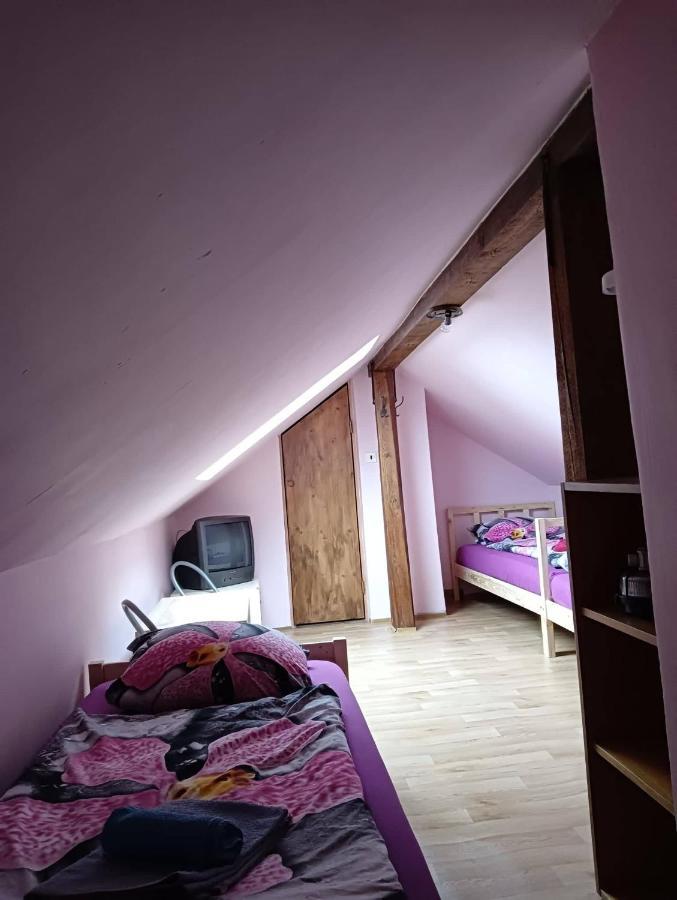 Penzion U Krbu Hotel Локет Екстериор снимка