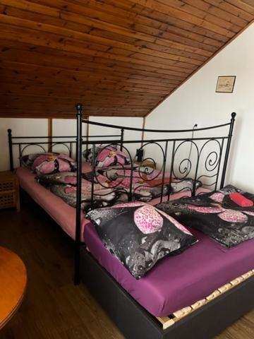 Penzion U Krbu Hotel Локет Екстериор снимка